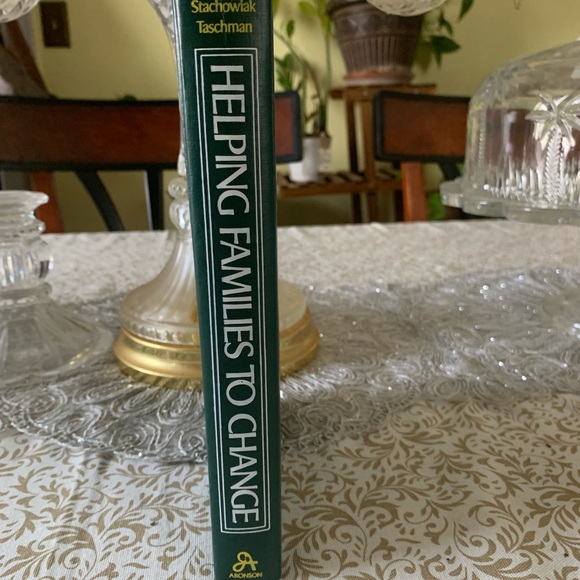 BOOK-HELPING FAMILIES TO CHANGE - Picture 3 of 6